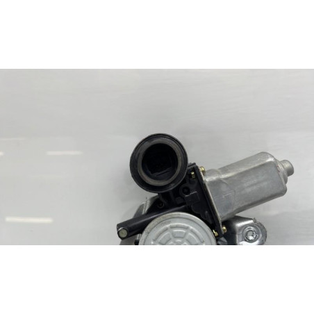 Leve vitre electrique avant droit TOYOTA YARIS 1