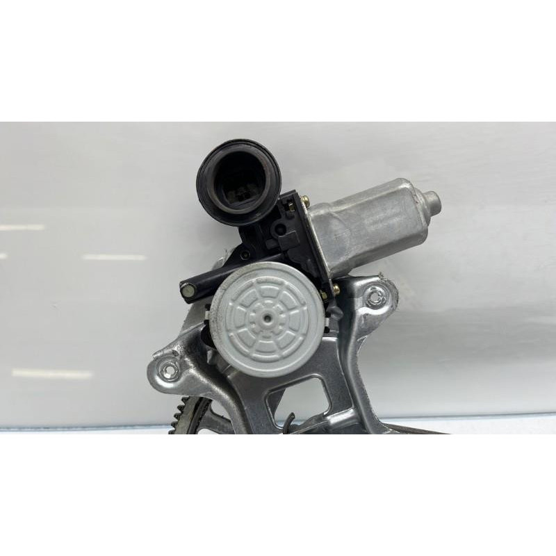 Leve vitre electrique avant droit TOYOTA YARIS 1 Photo n°3