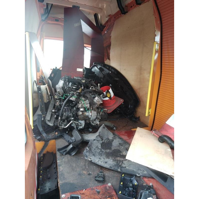 Compresseur clim RENAULT MASTER 3 Photo n°5