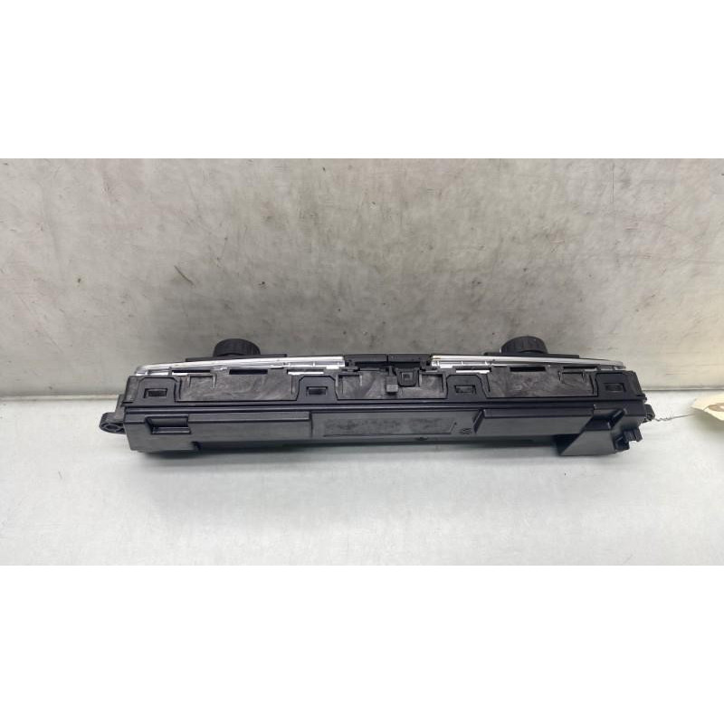 Commande chauffage BMW SERIE 1 F20 Photo n°4