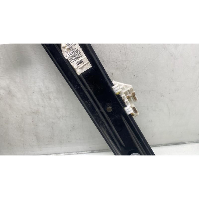 Leve vitre electrique avant gauche BMW SERIE 1 F20 Photo n°5