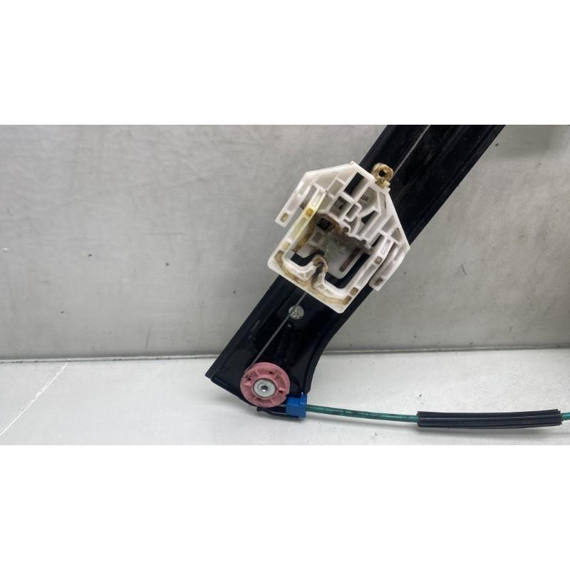 Leve vitre electrique avant gauche BMW SERIE 1 F20 Photo n°8