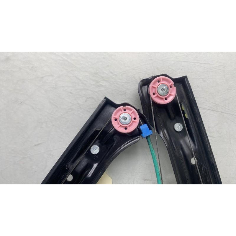 Leve vitre electrique avant gauche BMW SERIE 1 F20 Photo n°12