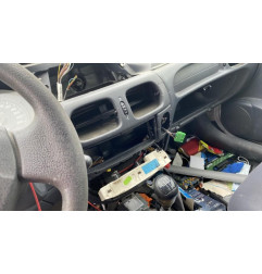 Serrure avant droit RENAULT MEGANE 1