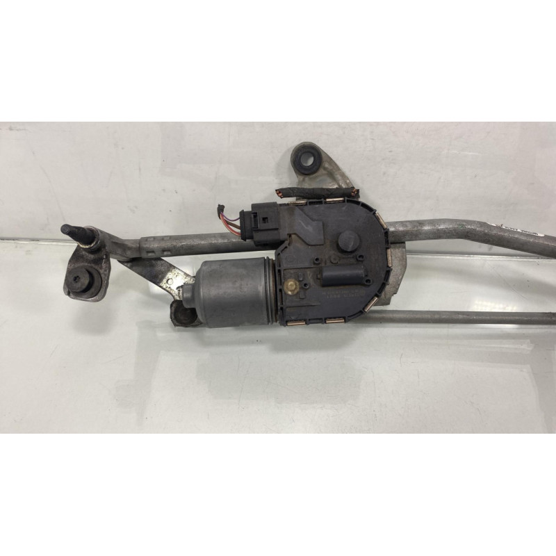 Moteur essuie glace avant VOLKSWAGEN PASSAT 5 Photo n°2