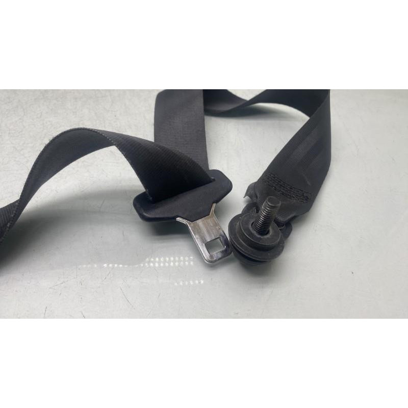 Pretensionneur de ceinture avant gauche FORD FIESTA 6 Photo n°5