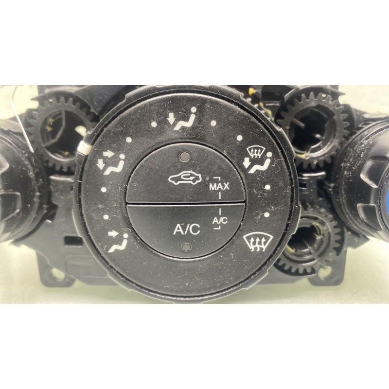 Commande chauffage FORD FIESTA 6 Photo n°4