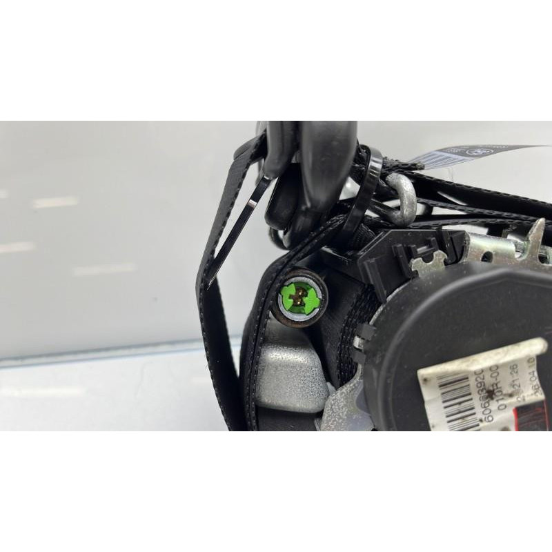 Pretensionneur de ceinture avant droit FORD MONDEO 3 Photo n°5