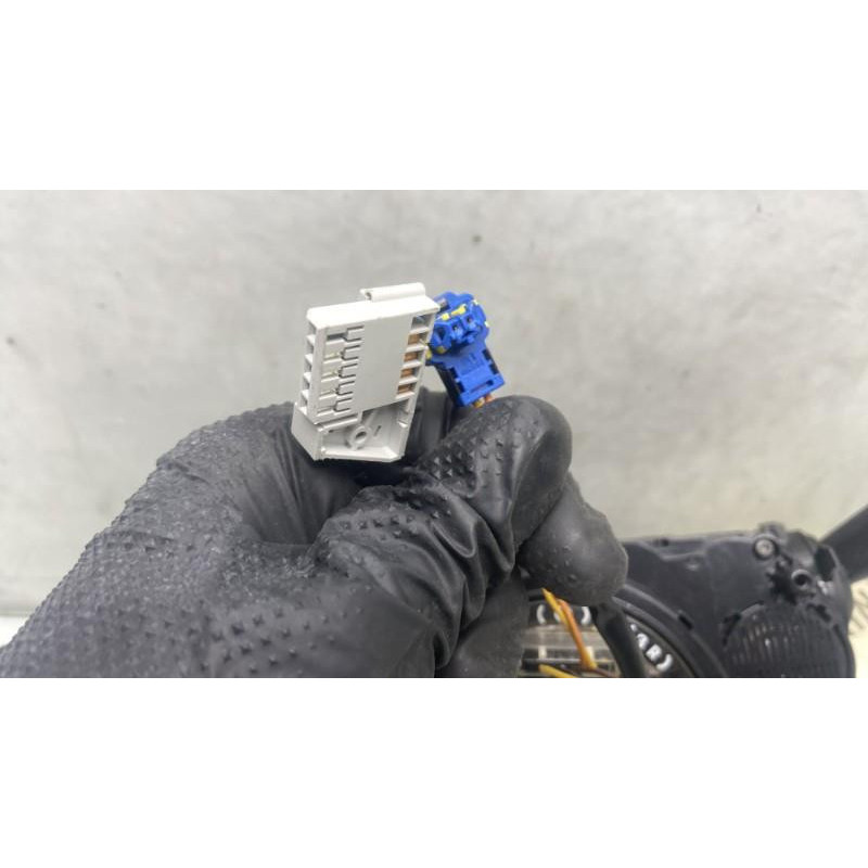 Com (Bloc Contacteur Tournant+Commodo Essuie Glace+Commodo Phare) PEUGEOT 208 1 Photo n°8