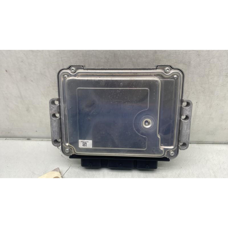 Calculateur moteur PEUGEOT 308 1 SW Photo n°4