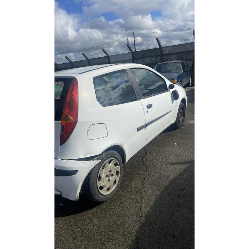 Feu arriere principal gauche (feux) FIAT PUNTO 2 Photo n°13