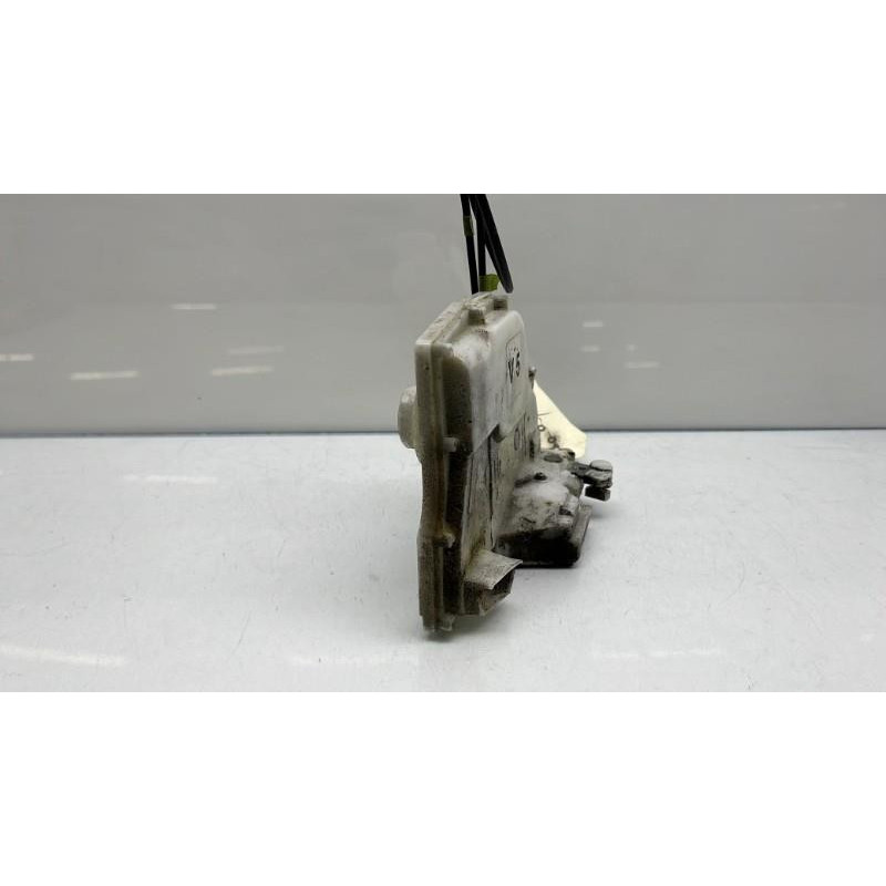 Serrure avant droit OPEL AGILA B Photo n°9