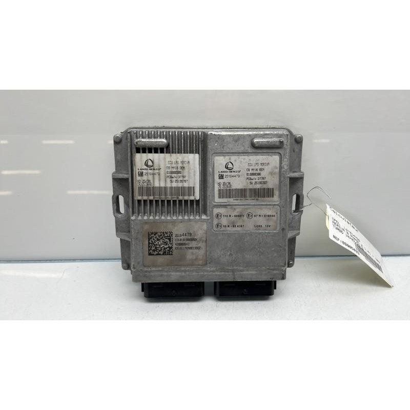Calculateur moteur OPEL MERIVA B Photo n°5