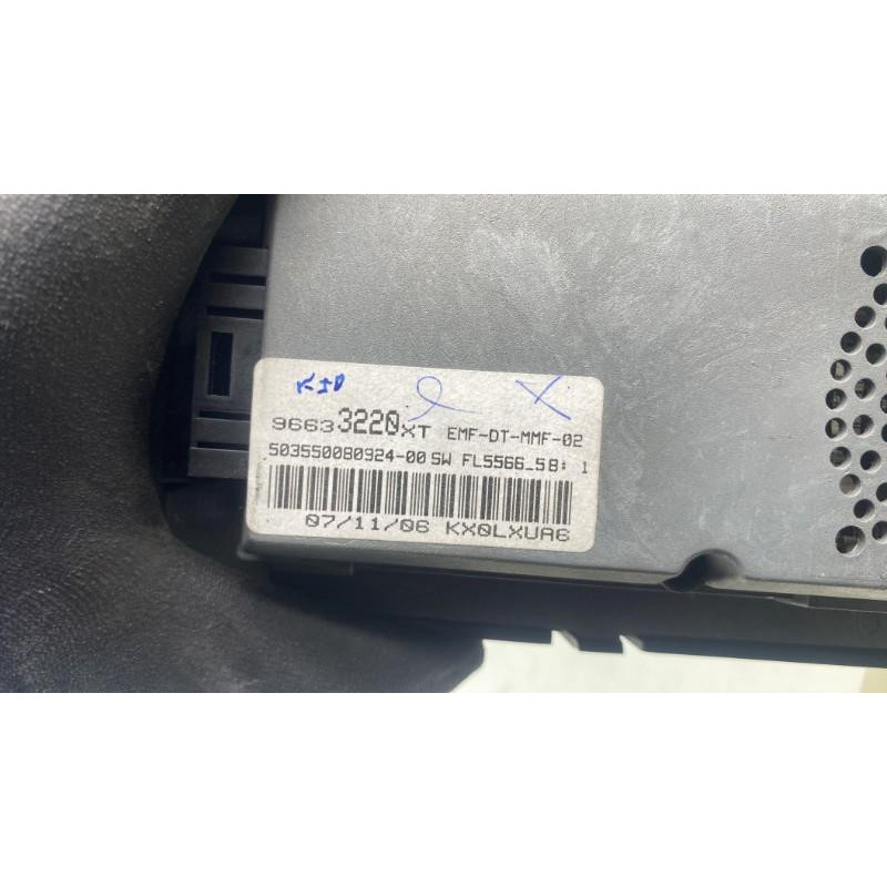 Ecran GPS PEUGEOT 1007 Photo n°3