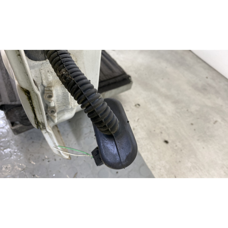 Porte arriere droit RENAULT CLIO 2 CAMPUS Photo n°8