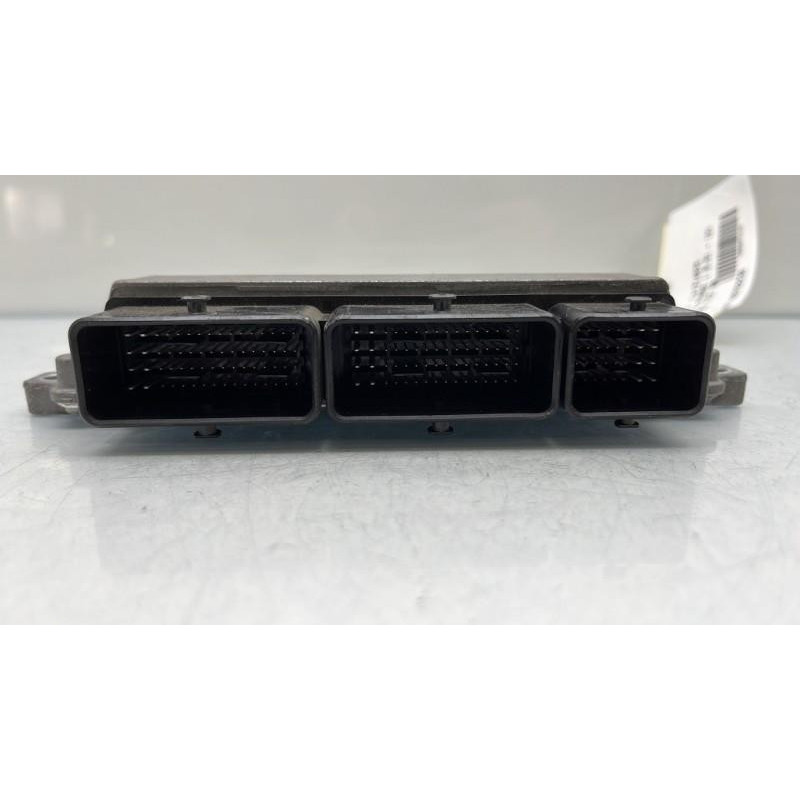 Calculateur moteur RENAULT CLIO 4 Photo n°2