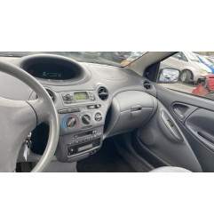 Retroviseur droit TOYOTA YARIS 1