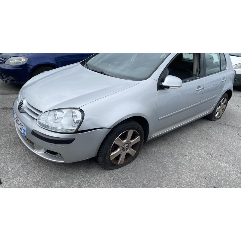 Feu arriere secondaire droit (feux) VOLKSWAGEN GOLF 5 Photo n°20