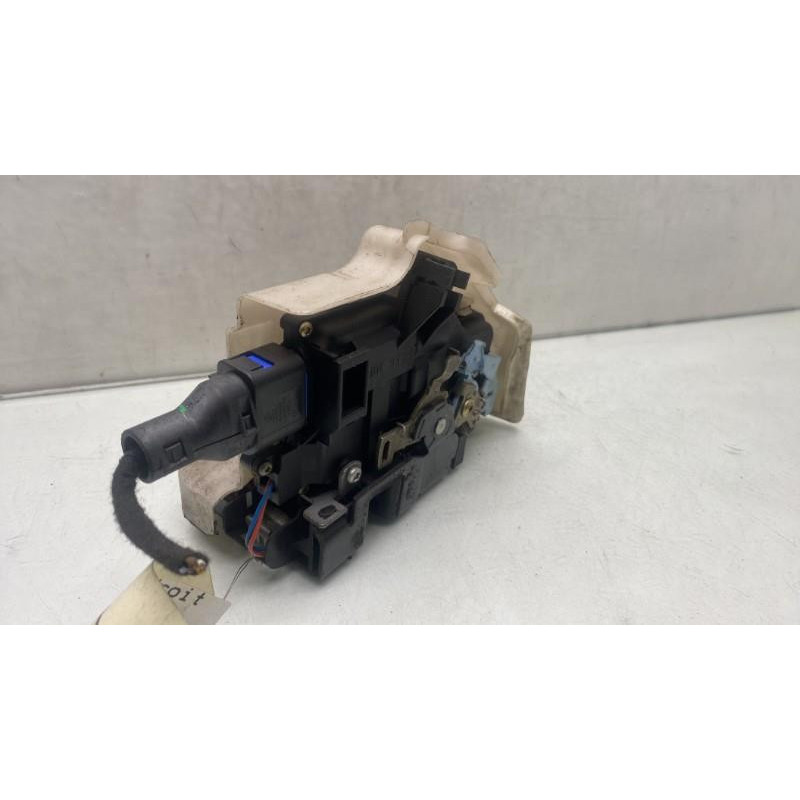 Serrure avant droit VOLKSWAGEN GOLF 5 Photo n°4