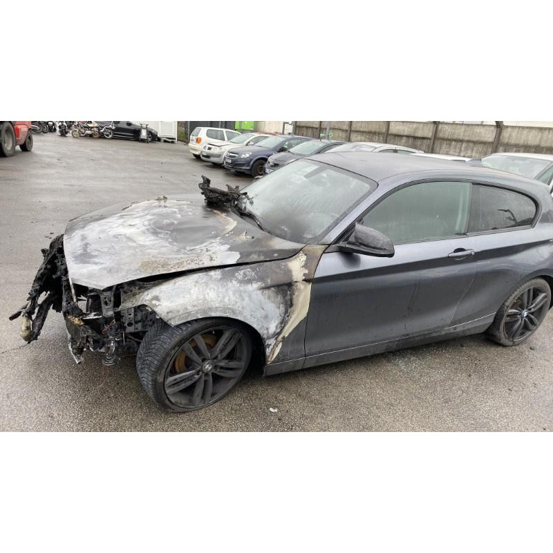 Bouton de warning BMW SERIE 1 F21 Photo n°12