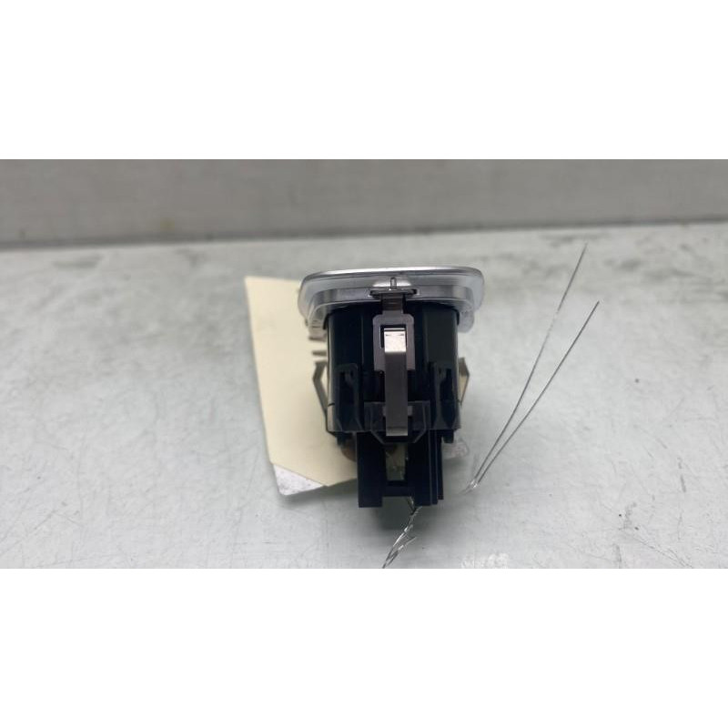 Bouton de demarrage BMW SERIE 1 F21 Photo n°6