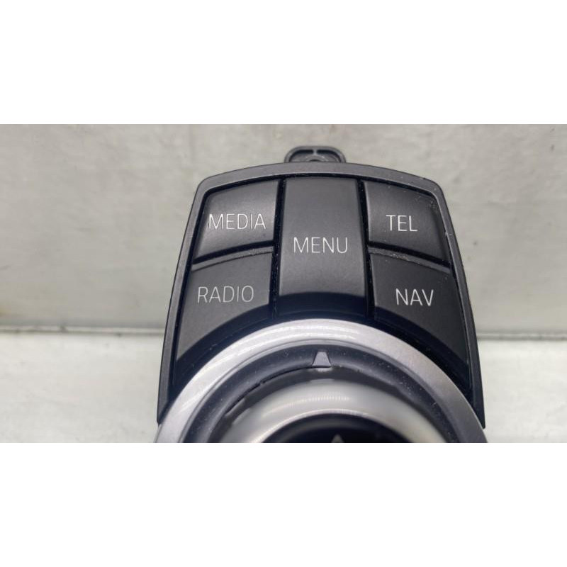 Commande GPS BMW SERIE 1 F21 Photo n°1
