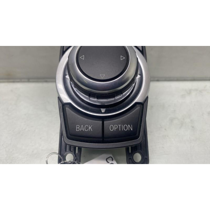 Commande GPS BMW SERIE 1 F21 Photo n°7