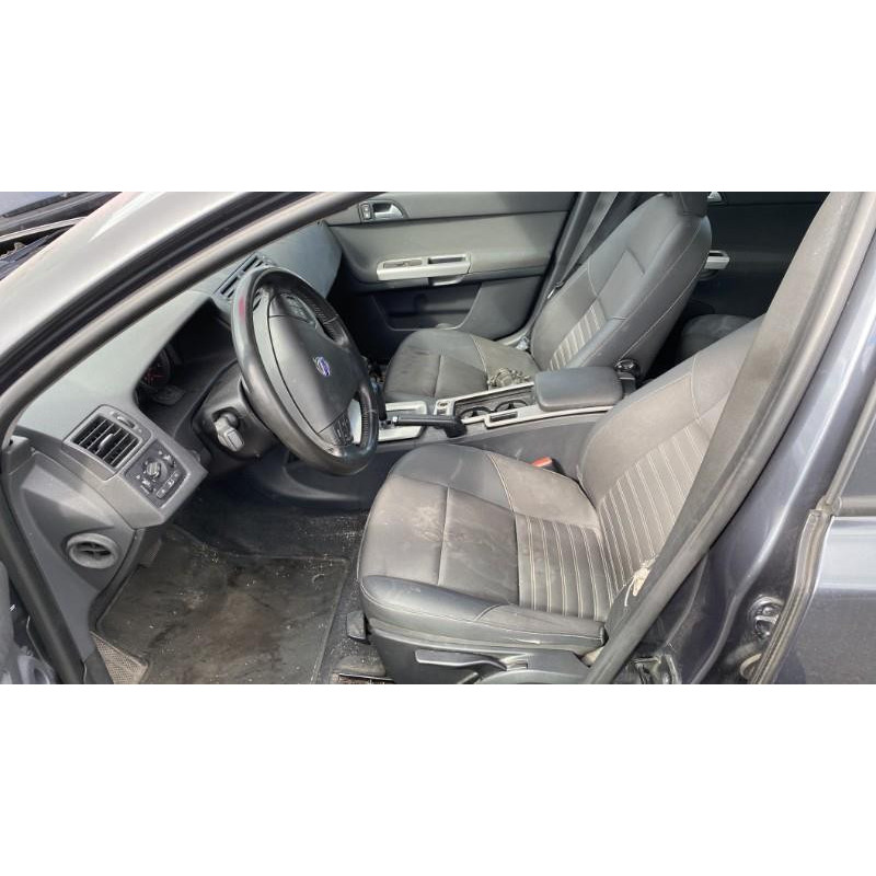 Pare choc avant VOLVO V 50 Photo n°7