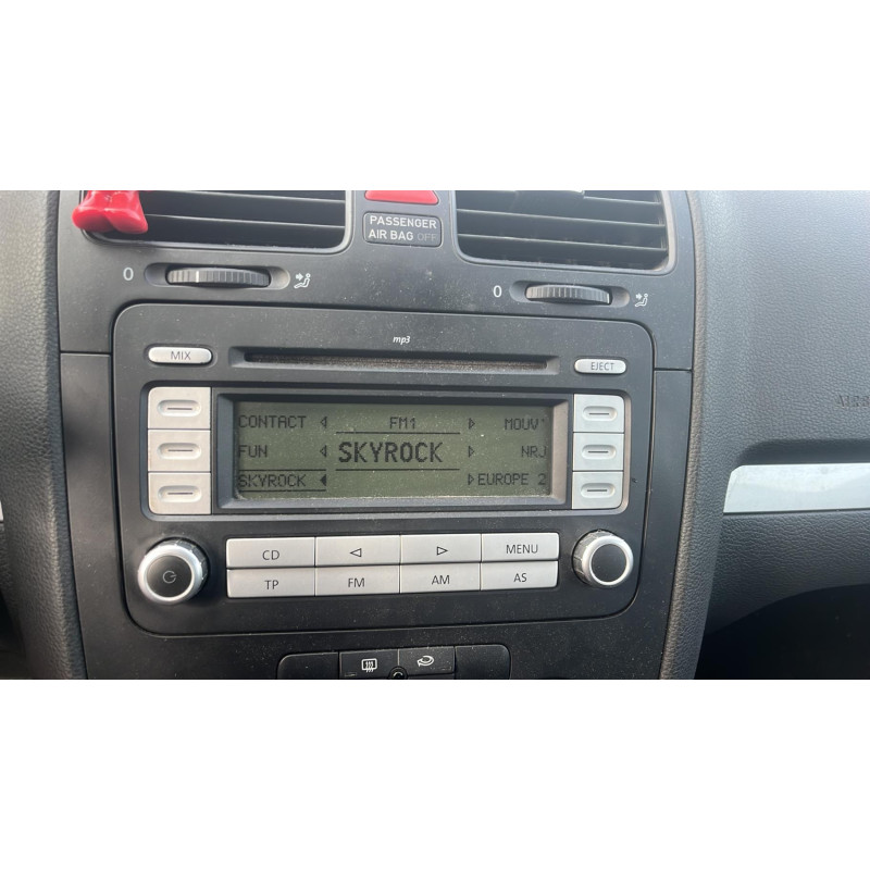 Feu arriere secondaire droit (feux) VOLKSWAGEN GOLF 5 Photo n°20