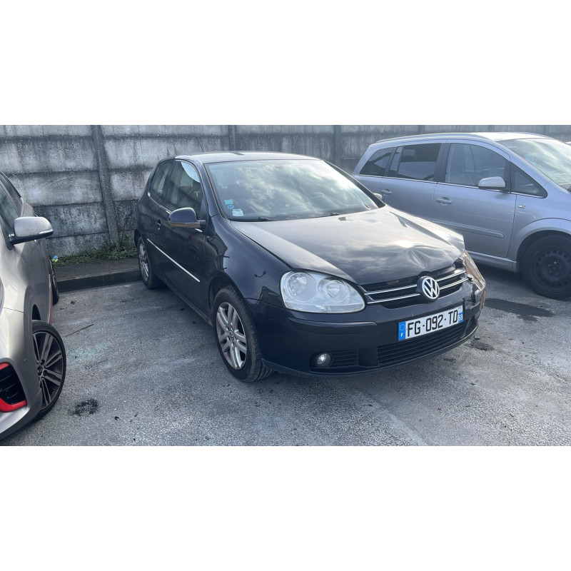 Feu arriere secondaire gauche (feux) VOLKSWAGEN GOLF 5 Photo n°4