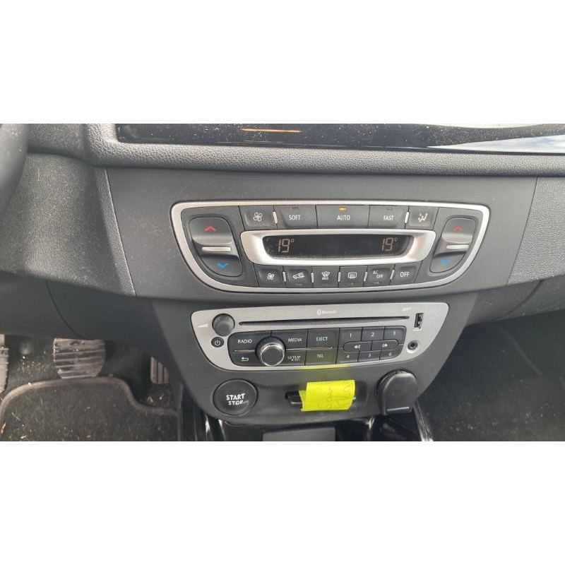 Arret de porte avant gauche RENAULT MEGANE 3 Photo n°6