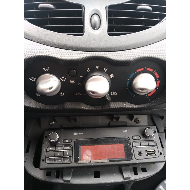 Calandre RENAULT TWINGO 2 Photo n°18