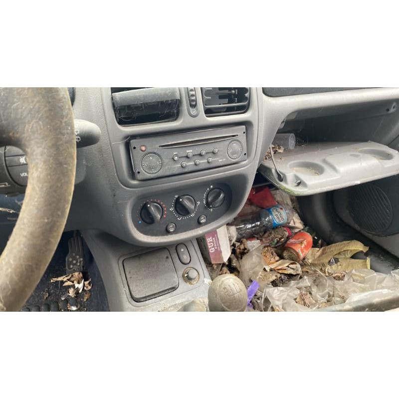 Interrupteur de leve vitre avant gauche RENAULT CLIO 2 Photo n°10