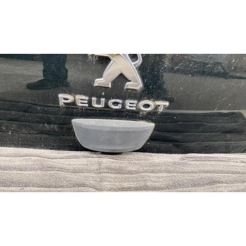 Lunette arriere PEUGEOT 108 Photo n°14