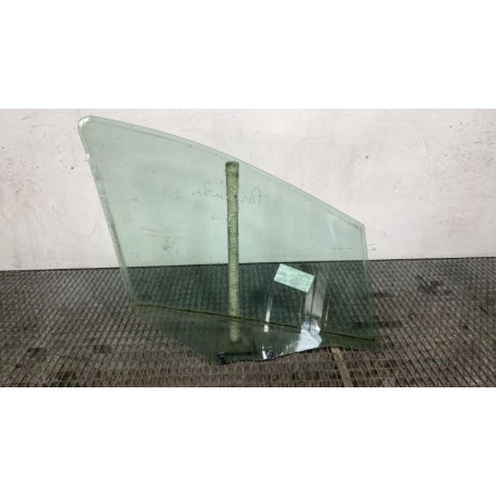 Vitre avant gauche PEUGEOT 308 1 SW