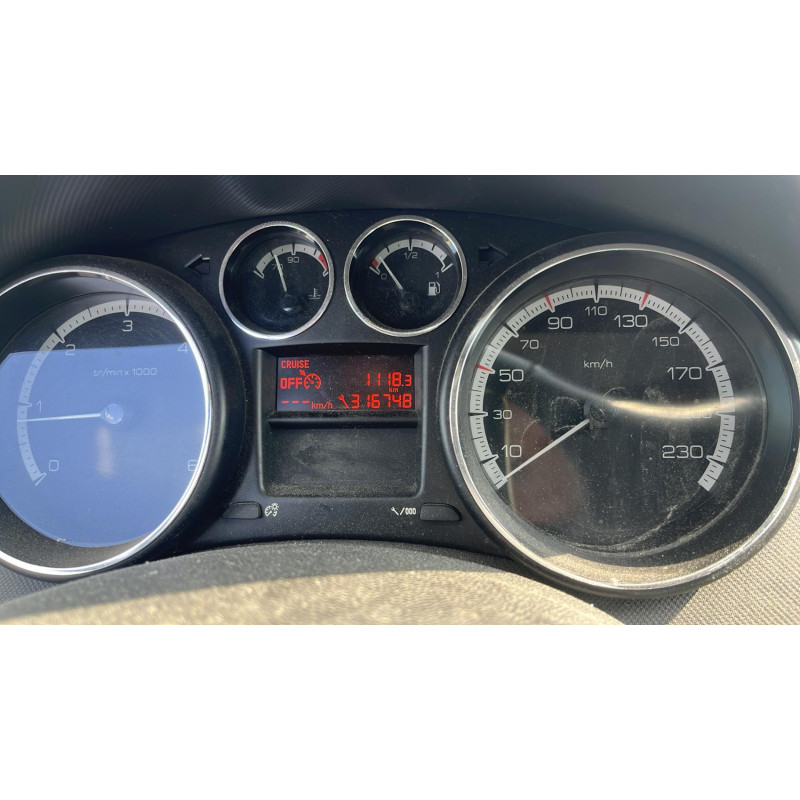 Vitre avant gauche PEUGEOT 308 1 SW Photo n°15