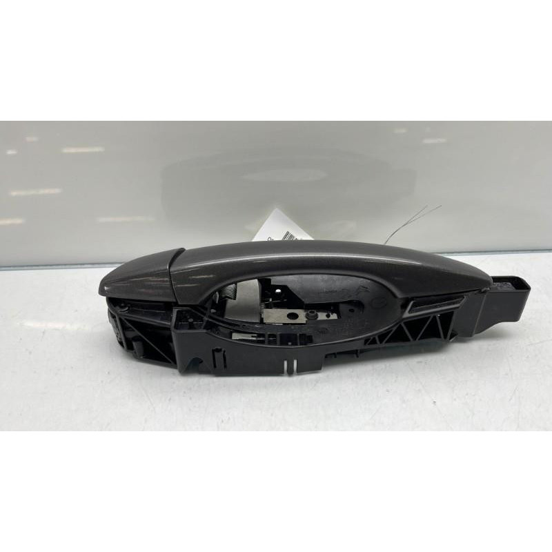 Poignee porte arriere gauche PEUGEOT 208 2 Photo n°4