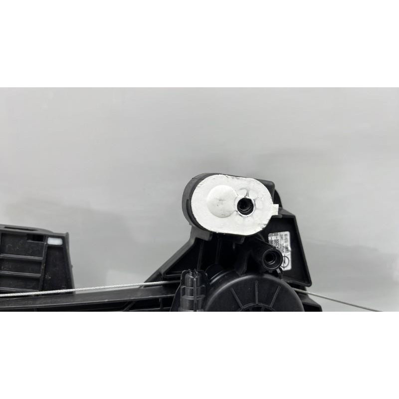 Leve vitre electrique arriere gauche PEUGEOT 208 2 Photo n°9