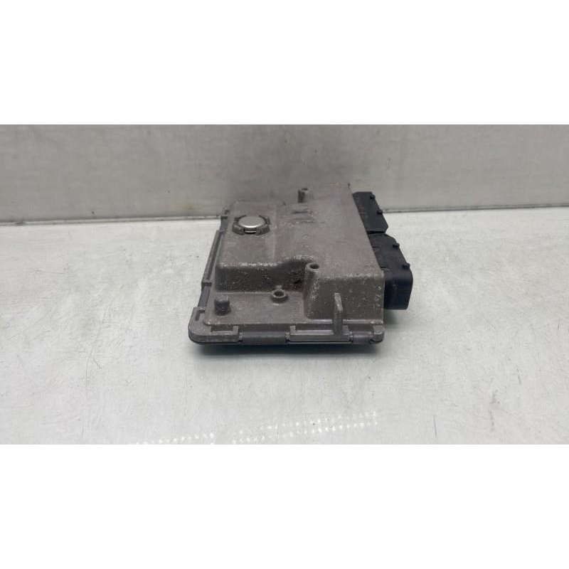 Calculateur moteur SKODA FABIA 2 Photo n°4