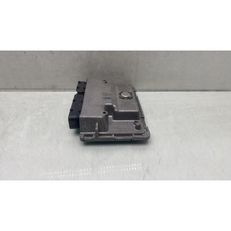 Calculateur moteur SKODA FABIA 2 Photo n°6