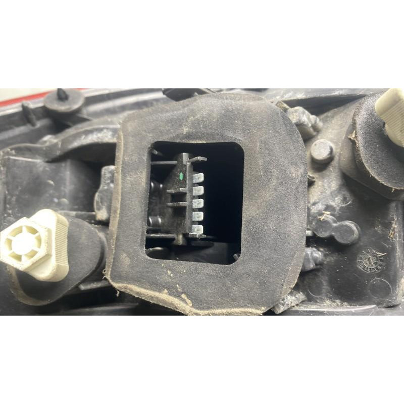 Feu arriere principal gauche (feux) OPEL CORSA D Photo n°1