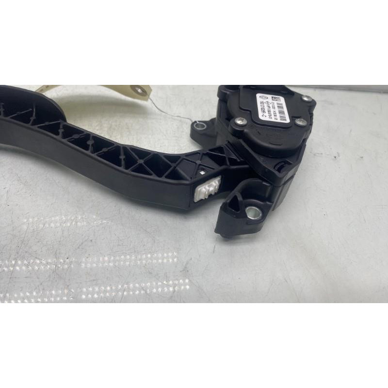 Pedale d'accelerateur RENAULT MASTER 3 Photo n°2