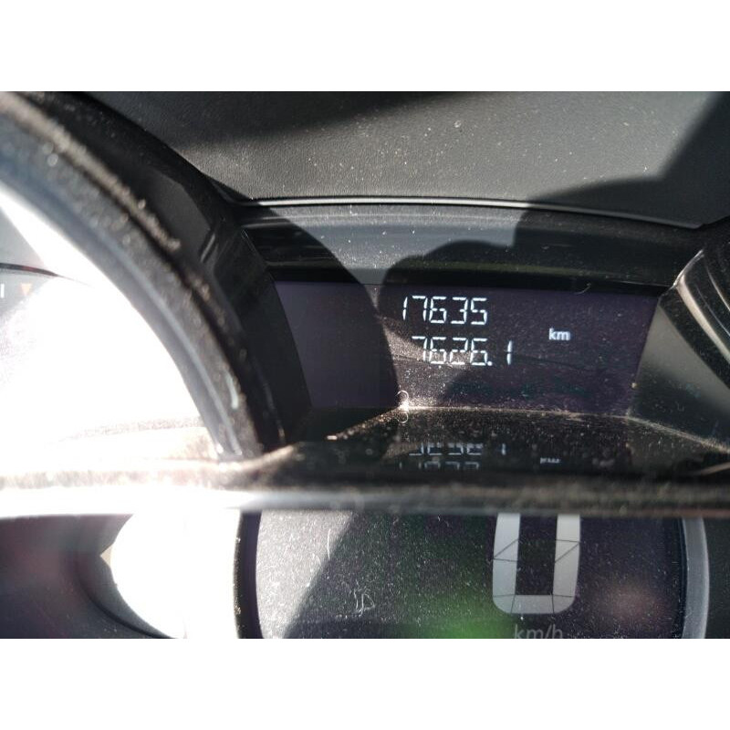 Attache ceinture avant gauche RENAULT CLIO 4 Photo n°18