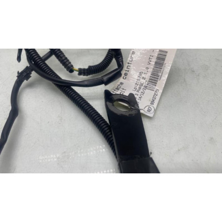 Attache ceinture avant droit TOYOTA YARIS 3