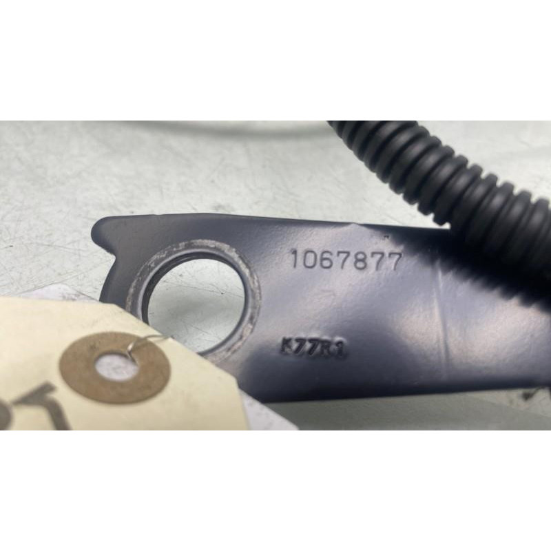 Attache ceinture avant droit TOYOTA YARIS 3 Photo n°4
