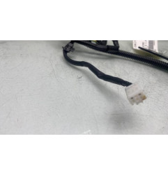 Attache ceinture avant droit TOYOTA YARIS 3