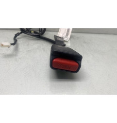 Attache ceinture avant droit TOYOTA YARIS 3