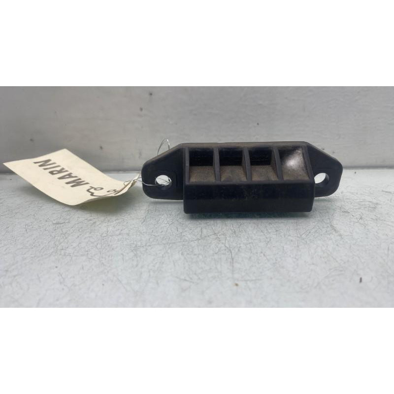Bouton de coffre TOYOTA YARIS 3 Photo n°3