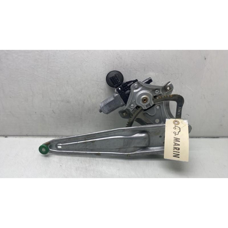 Leve vitre electrique arriere gauche TOYOTA YARIS 3 Photo n°8