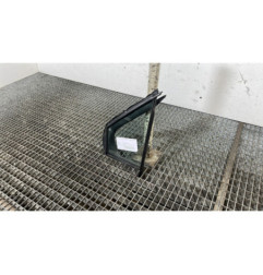 Custode avant gauche (porte) TOYOTA YARIS 3